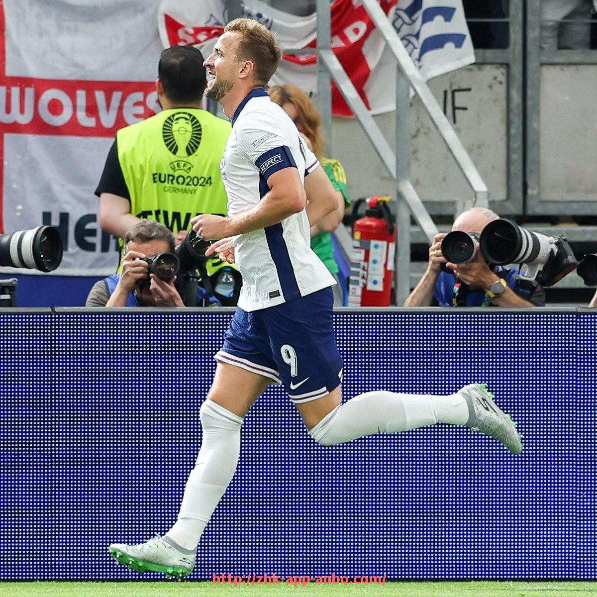 安博体育app下载-火箭队与猛龙比赛的回放视频及关键球点评析